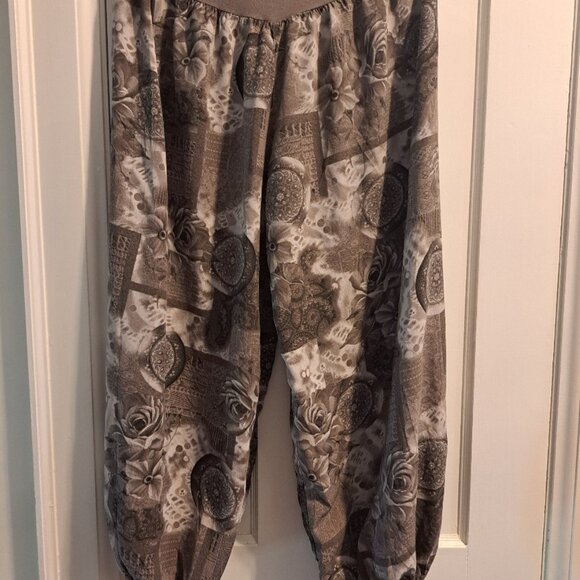 Harem/Yoga Pants - Picture 2 of 3